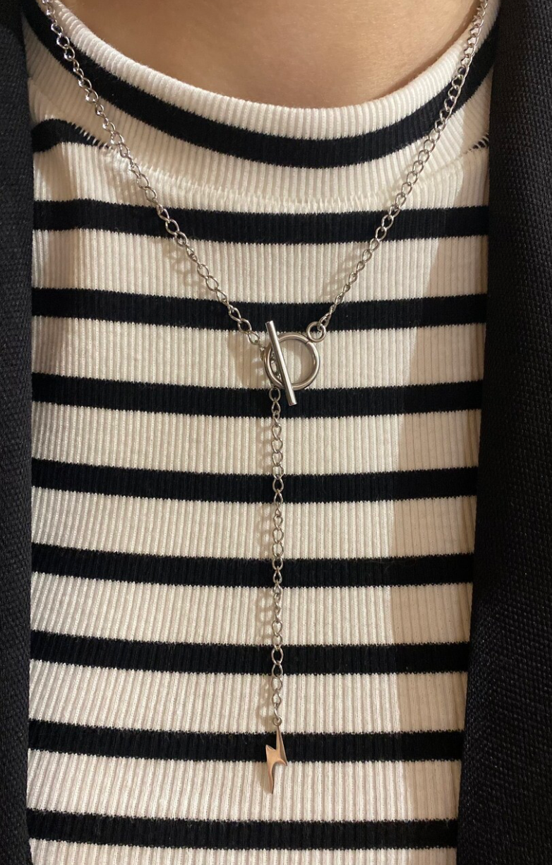 Collier éclair pendentif